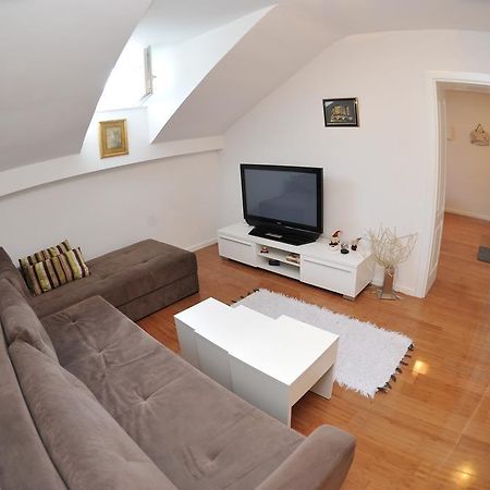 Main Street Apartment SJJ Esterno foto