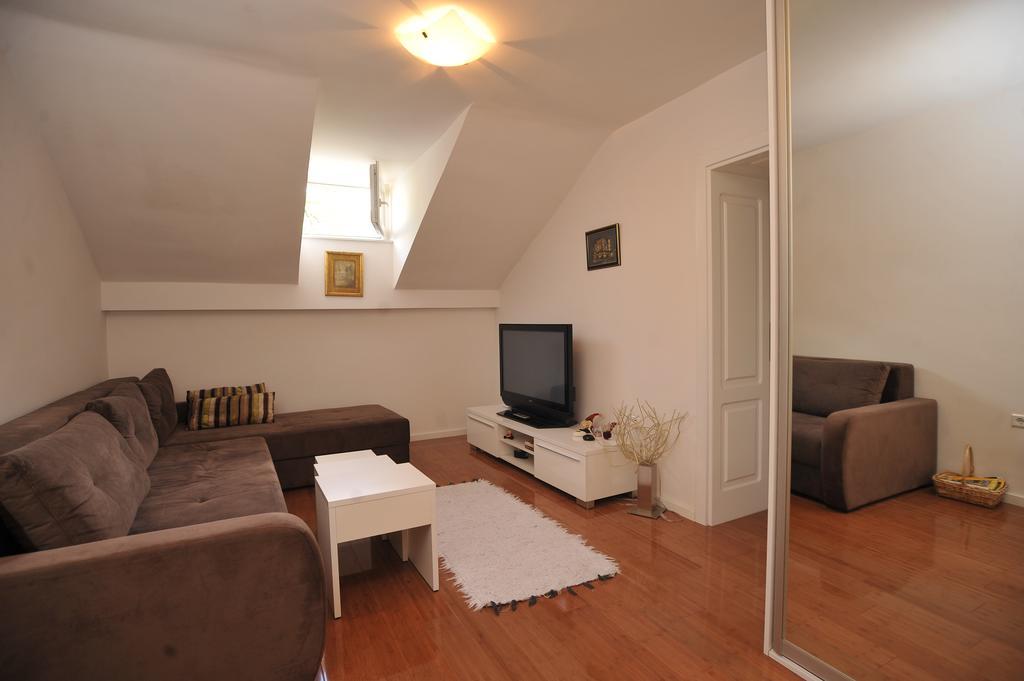 Main Street Apartment SJJ Esterno foto