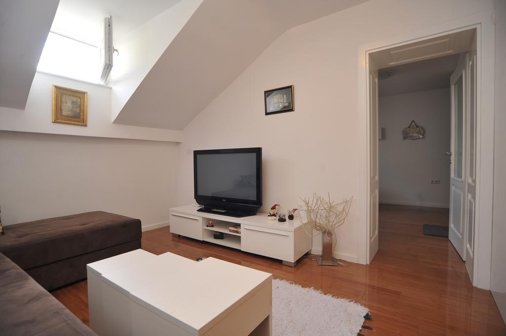 Main Street Apartment SJJ Esterno foto