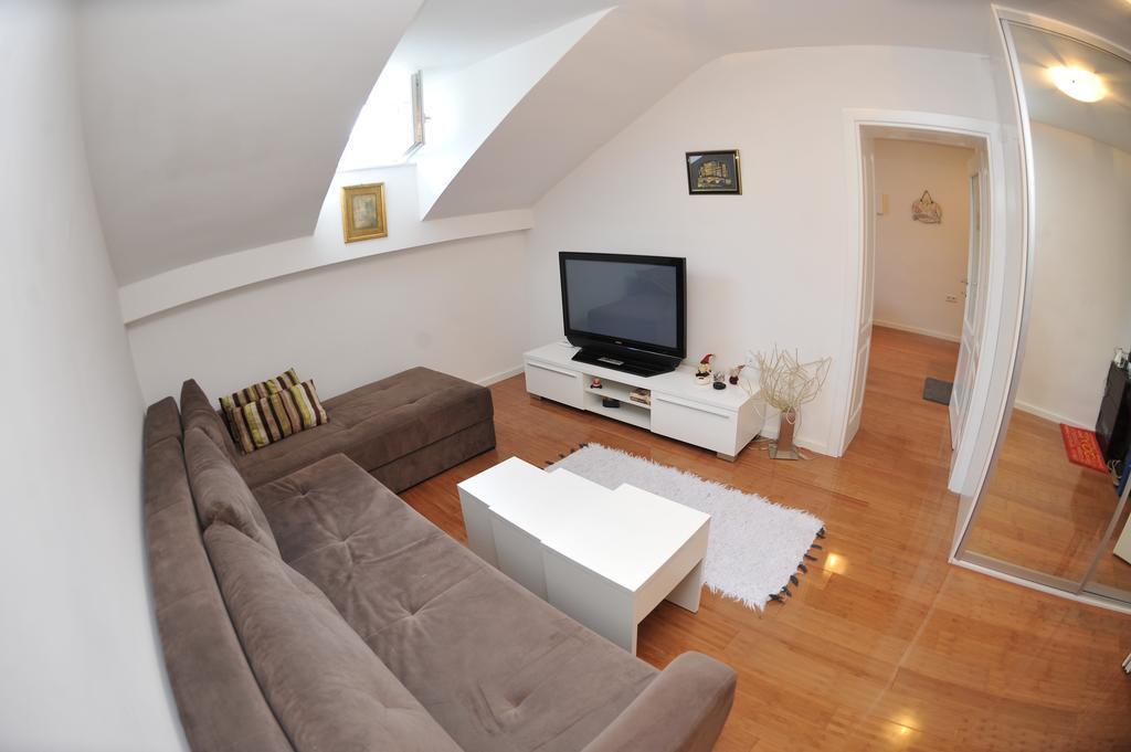 Main Street Apartment SJJ Esterno foto
